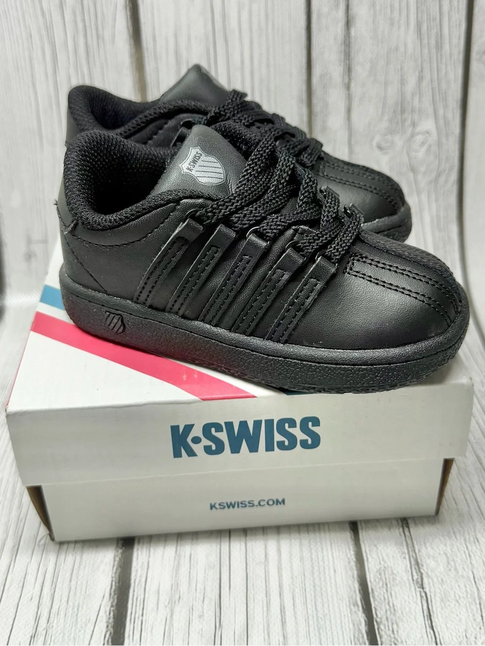 BRAND NEW SIZE 5 Black K-Swiss Classic VN Infant Sneakers